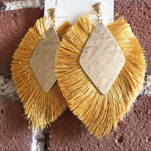 NWT Bohemian Silky Thread Fan Fringe Tassel Diamond Shape Statement Earrings - Picture 2 of 4